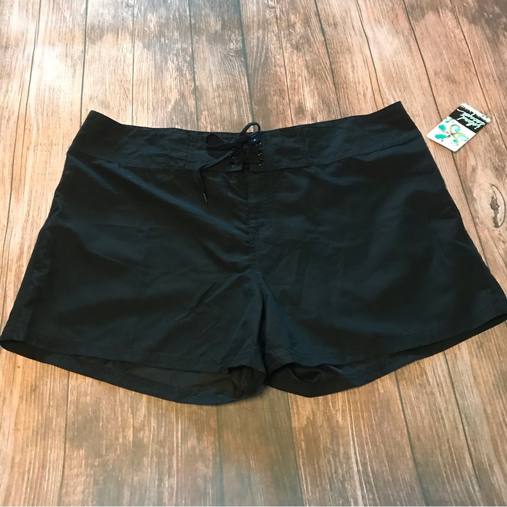 Island Escape Board Shorts Size 12 NWT